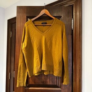Club Monaco V Neck Boxy Cut Sweater